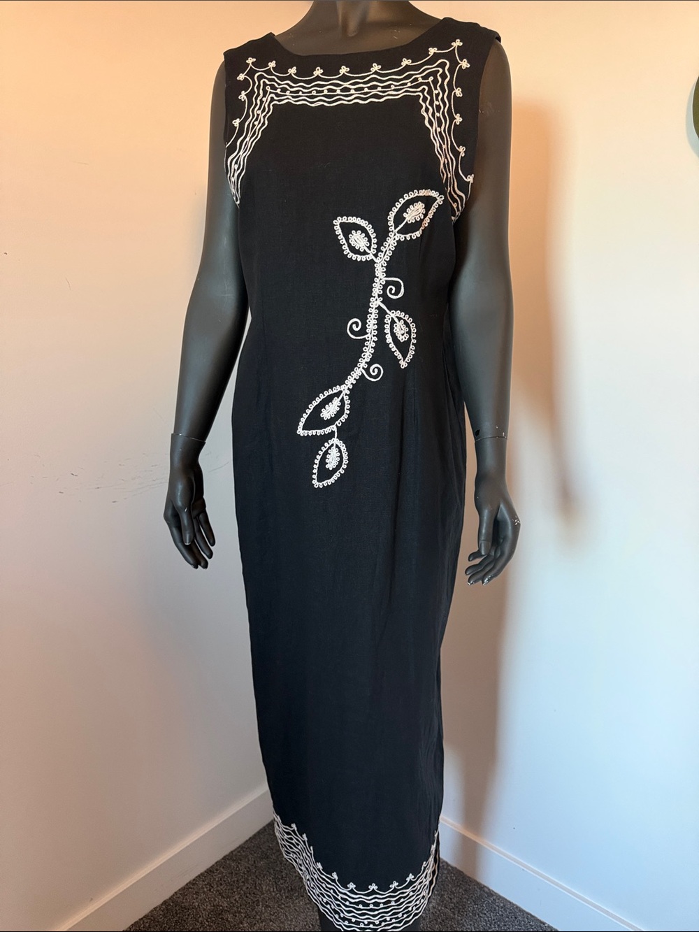 132. Jessica Vintage Embroidered Black Maxi Dress Boho Size 18